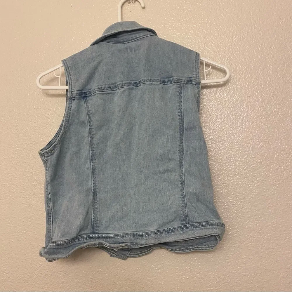 Cat & Jack Jean Vest light wash stretchy button snap L 10/12